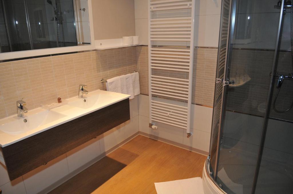 One-Bedroom Suite with Balcony