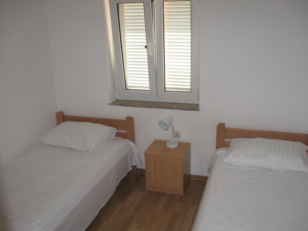 Deluxe Sky Deck Villa 2BR - No pets allowed