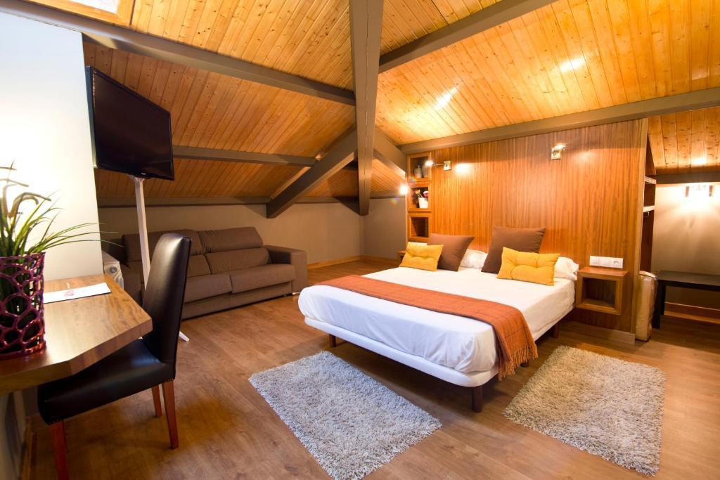 Double Room Attic,1226883374:JPEG