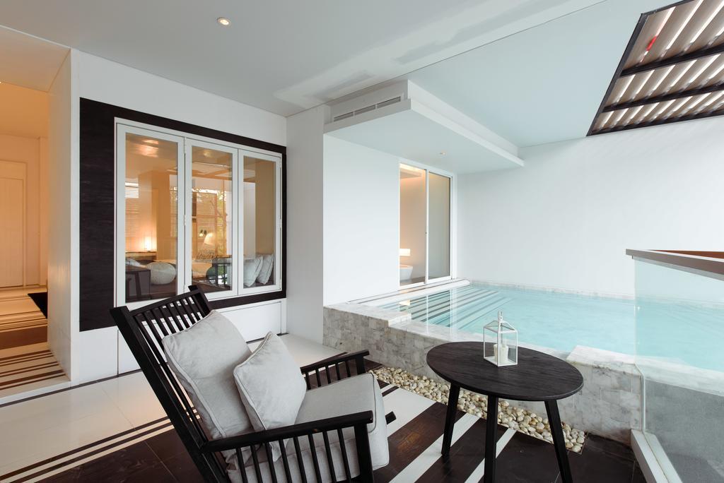 Poolsuite mit Kingsize-Bett und eigenem Pool