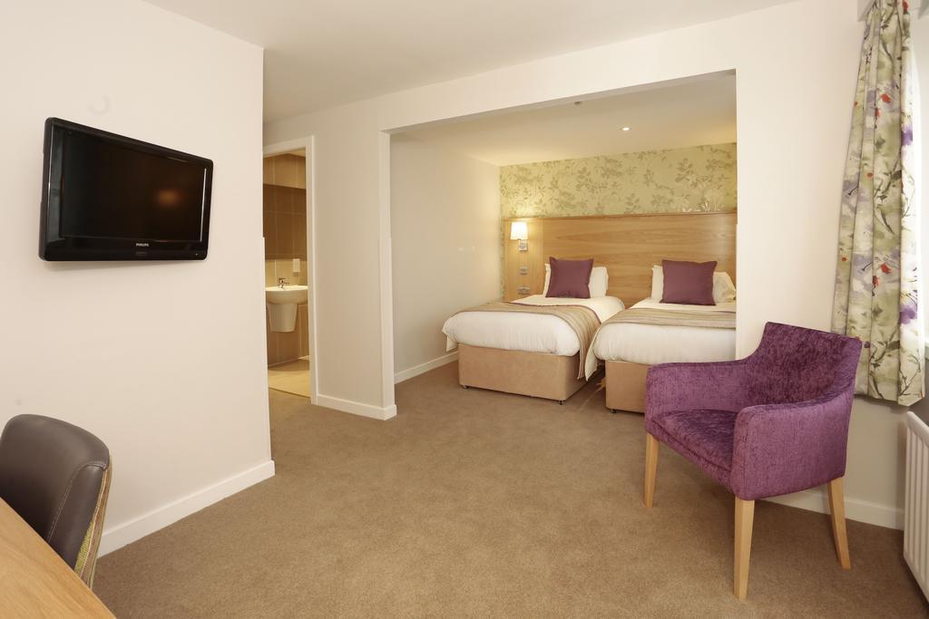 Standard Twin Room - Non-Smoking