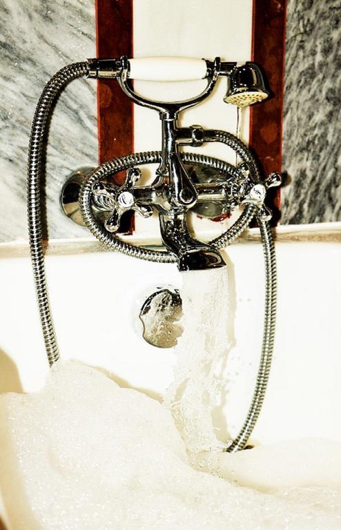 Classic Double or Twin Spa Bath,390658206:JPEG