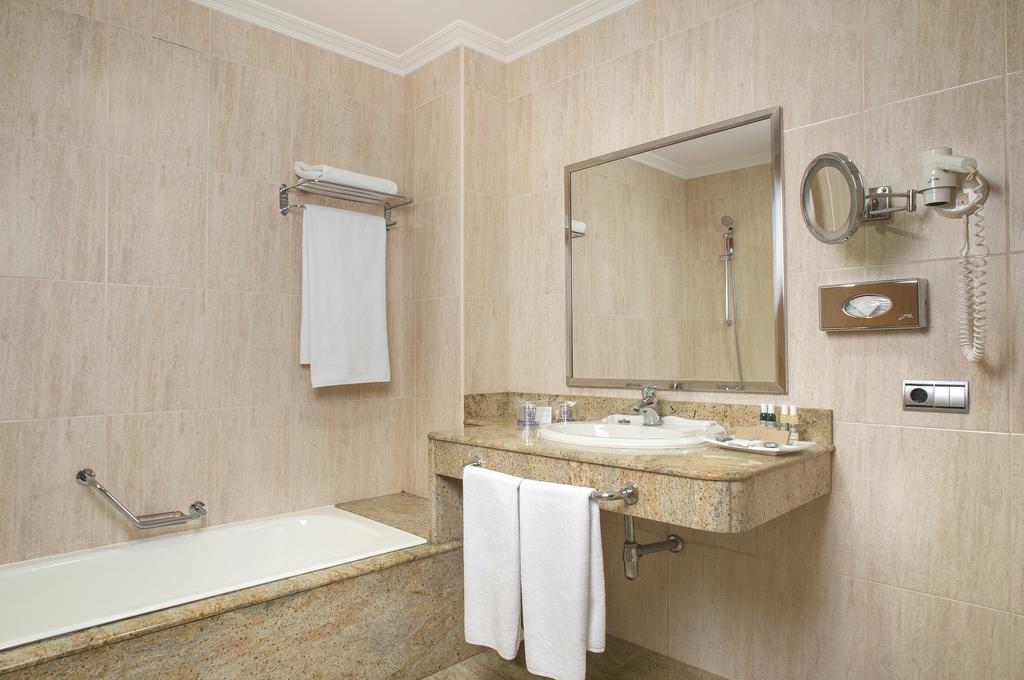 Basic Triple Room,1194260062:JPEG