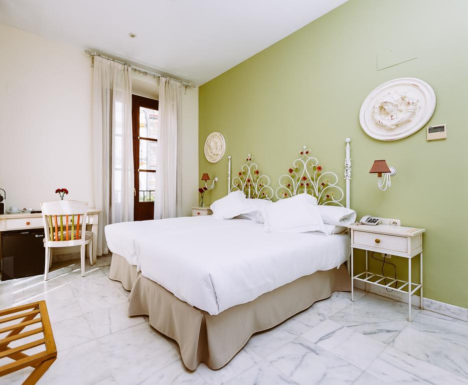 Twin Room,379663915:JPEG