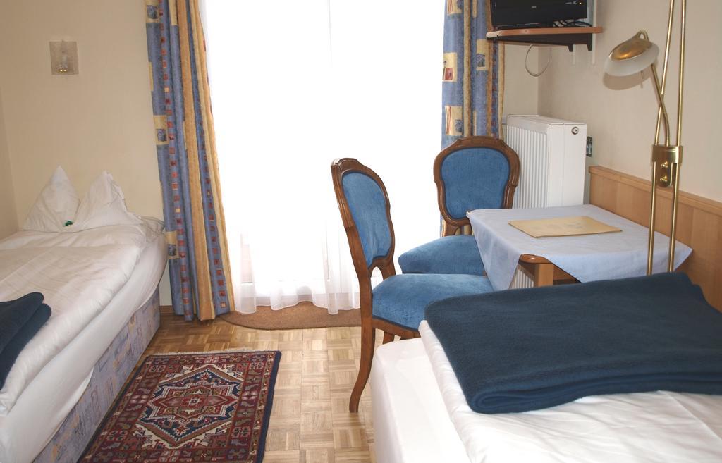 Budget Twin Room,1588032677:JPEG