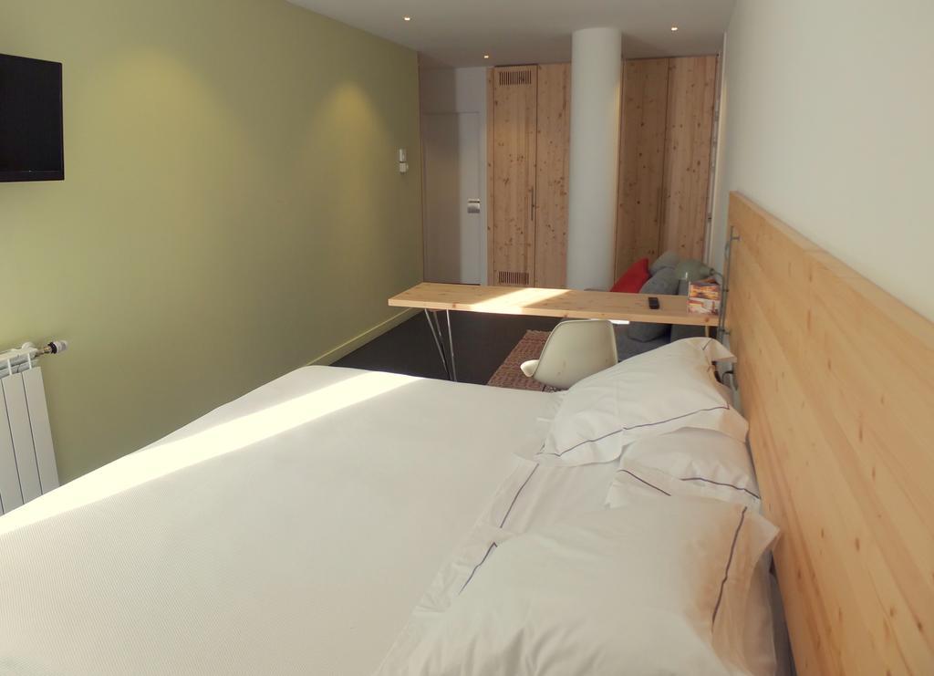 Large Double or Twin Room,379817317:JPEG