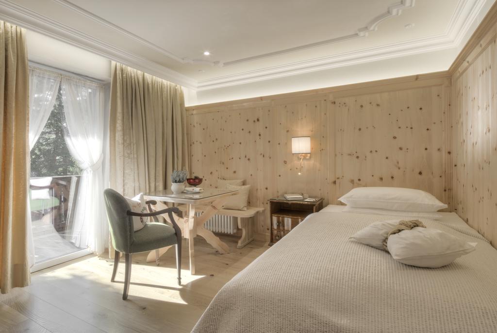 Single Room,415975194:JPEG