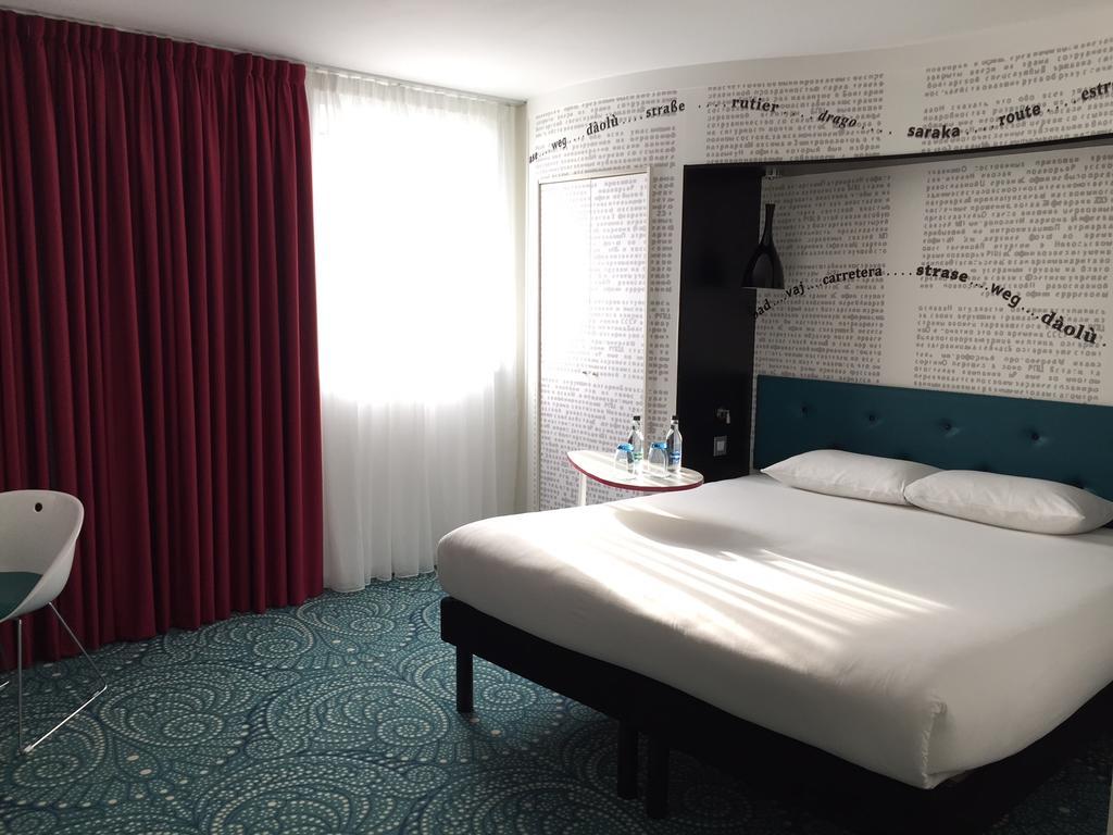 Queen Room,553966608:JPEG