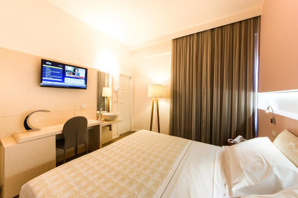 Superior Double or Twin Room,266750725:JPEG