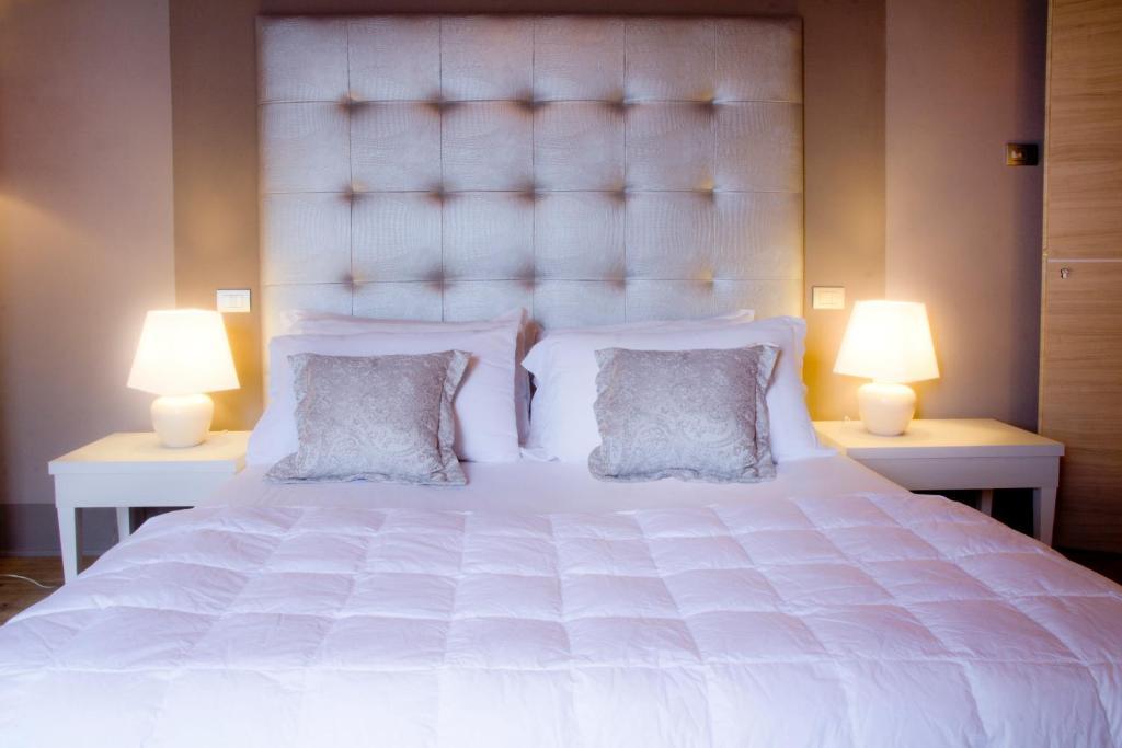 Deluxe Double Room King Size Bed Spa Access,79677369:JPEG