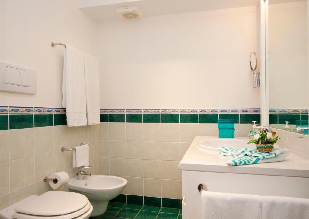 Two-Bedroom Bungalow,917454217:JPEG
