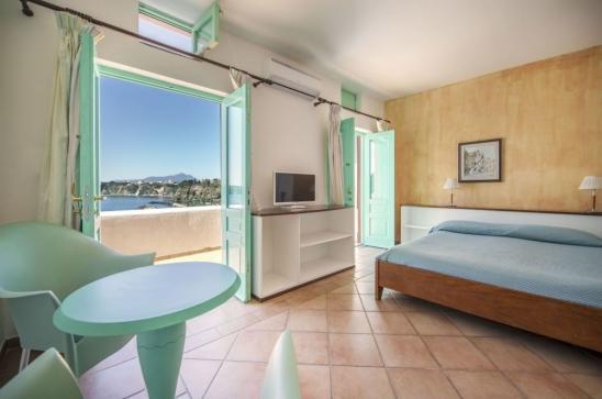 Triple Room,398965797:JPEG