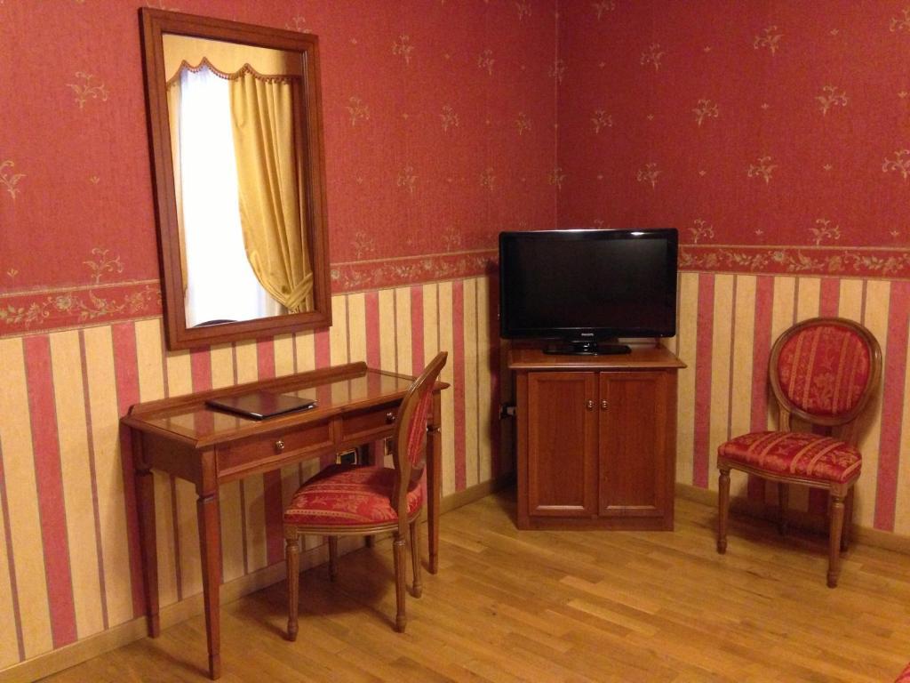 Standard Double Room Lake View,1098792765:JPEG