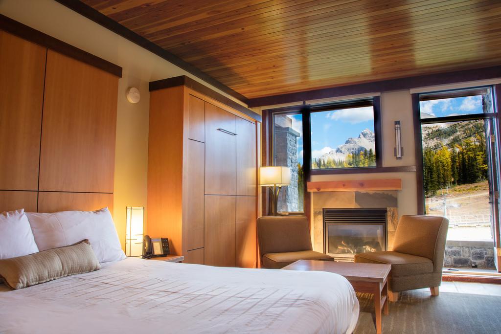 Premiere Room