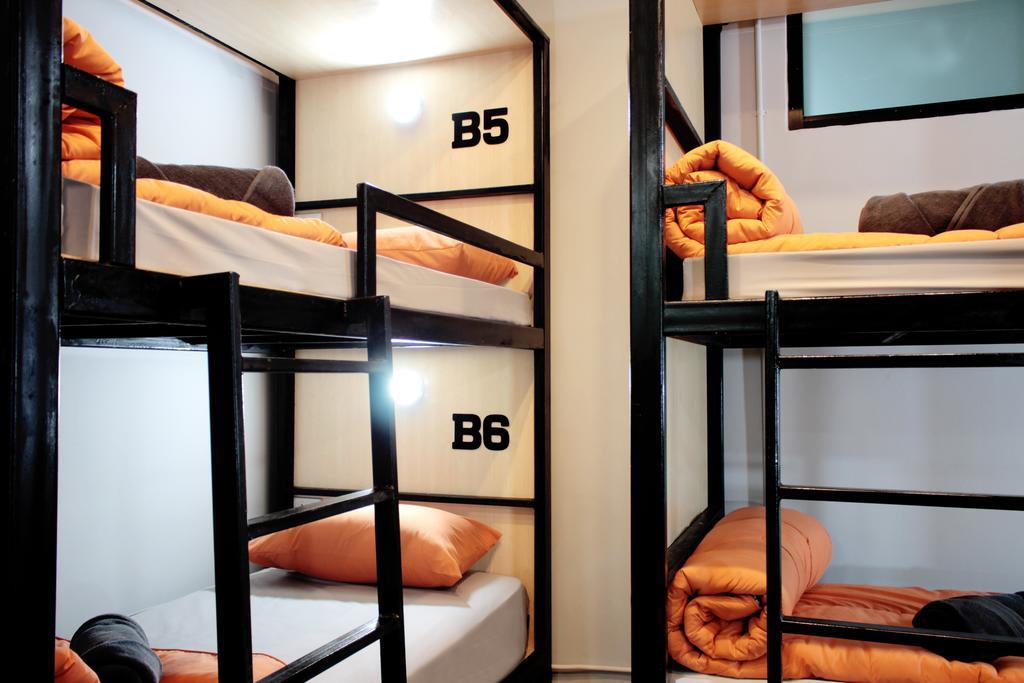 Bed 6-Bed Mixed Dormitory Room,664839699:JPEG