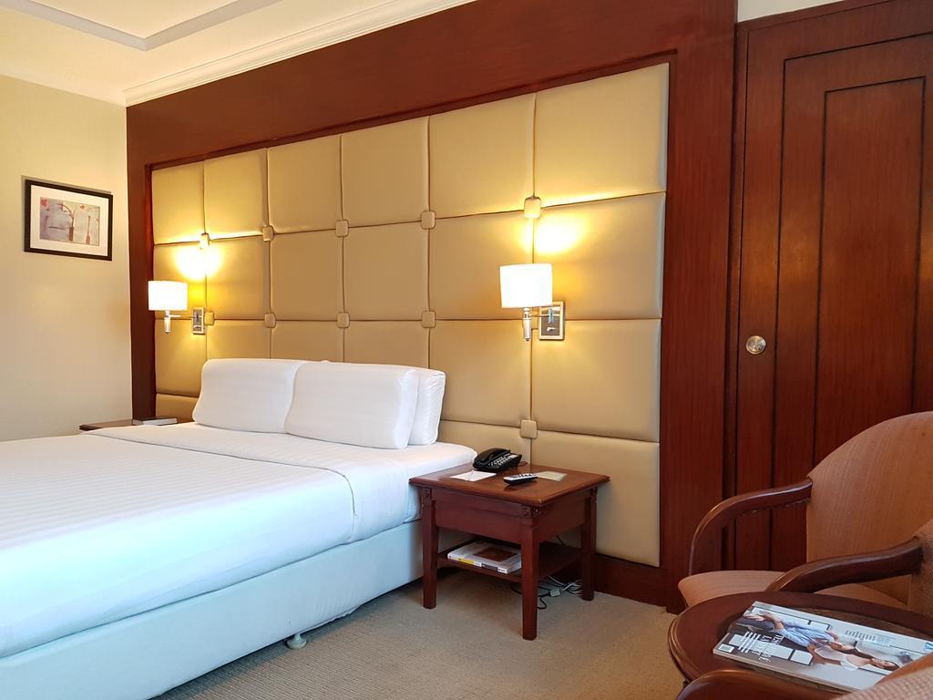 Parklane Twin or Double Plus Room