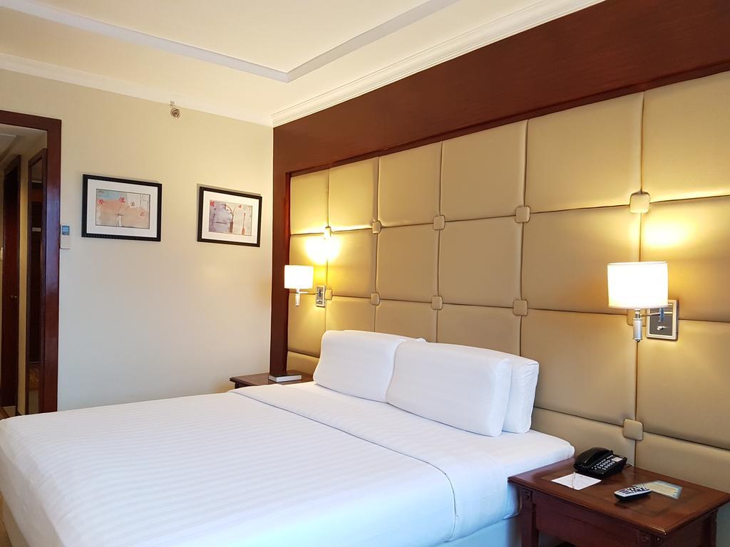 Parklane Twin or Double Plus Room