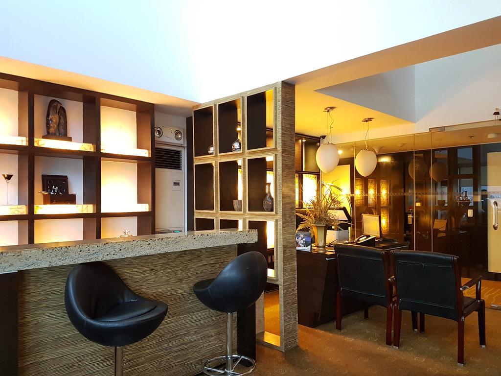 Parklane Twin or Double Plus Room