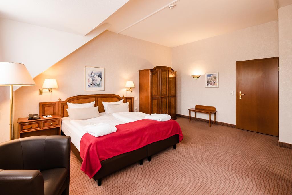 Doppel- oder Zweibettzimmer