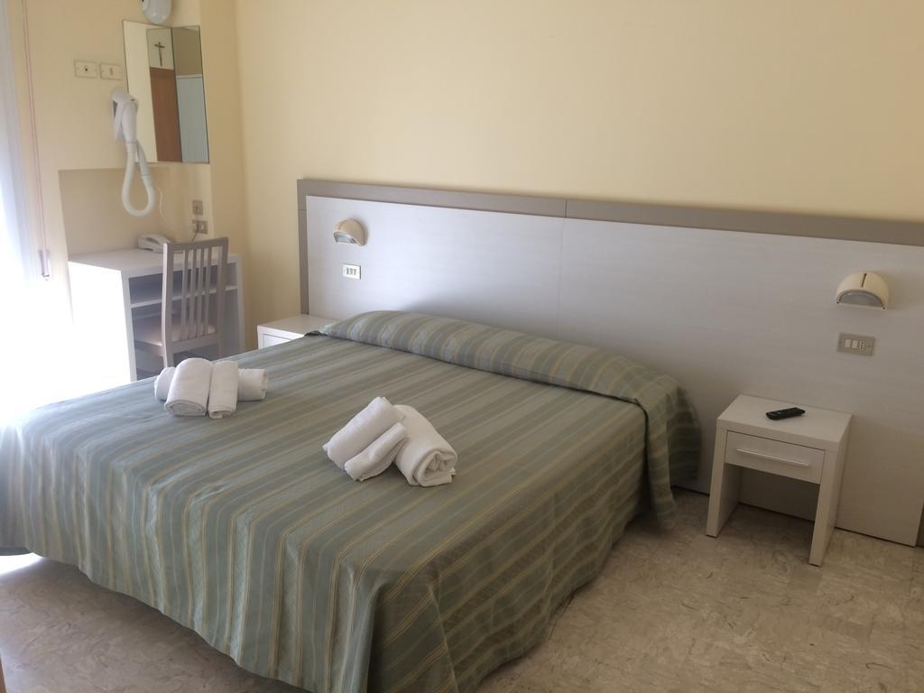 Double or Twin Room Sea View,744113704:JPEG