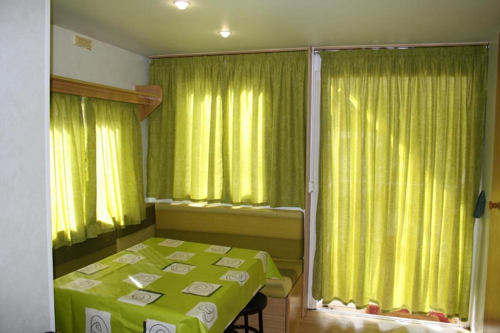 Bungalow Sun-Roller