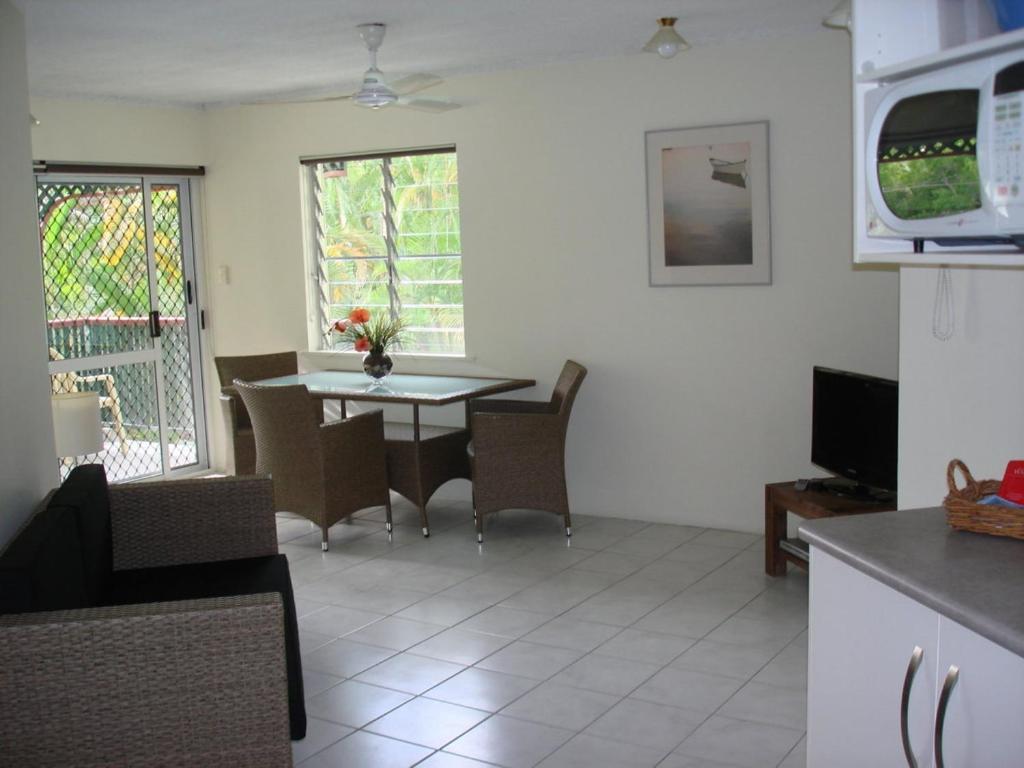 Family Room,42848806:JPEG
