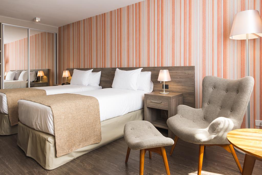 Quarto Superior com Cama de Casal ou 2 de Solteiro