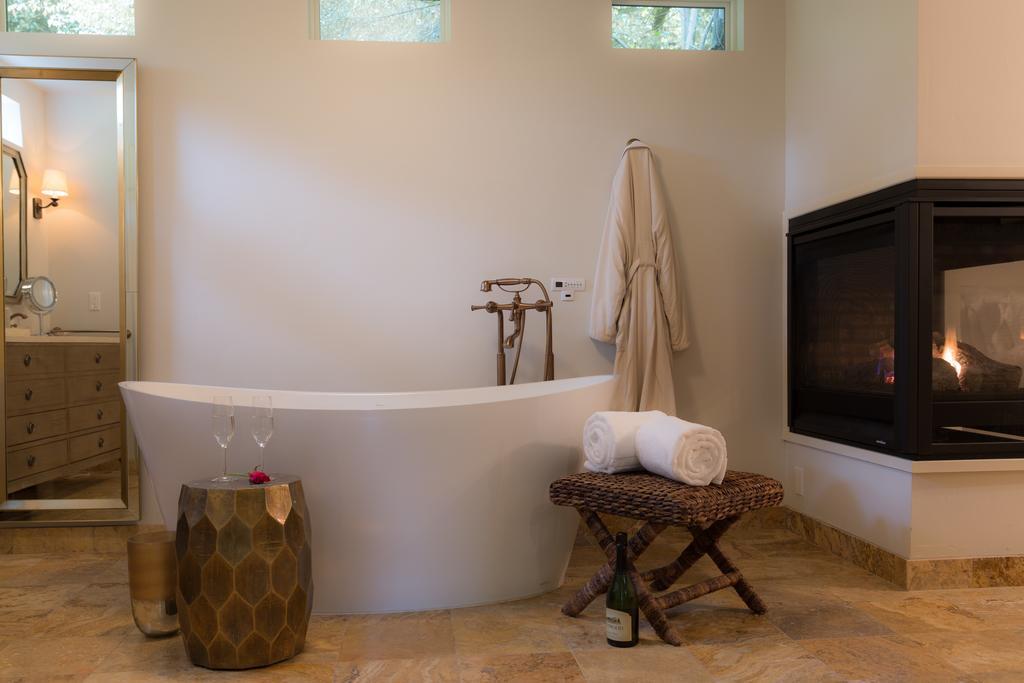 Sonoma Suite