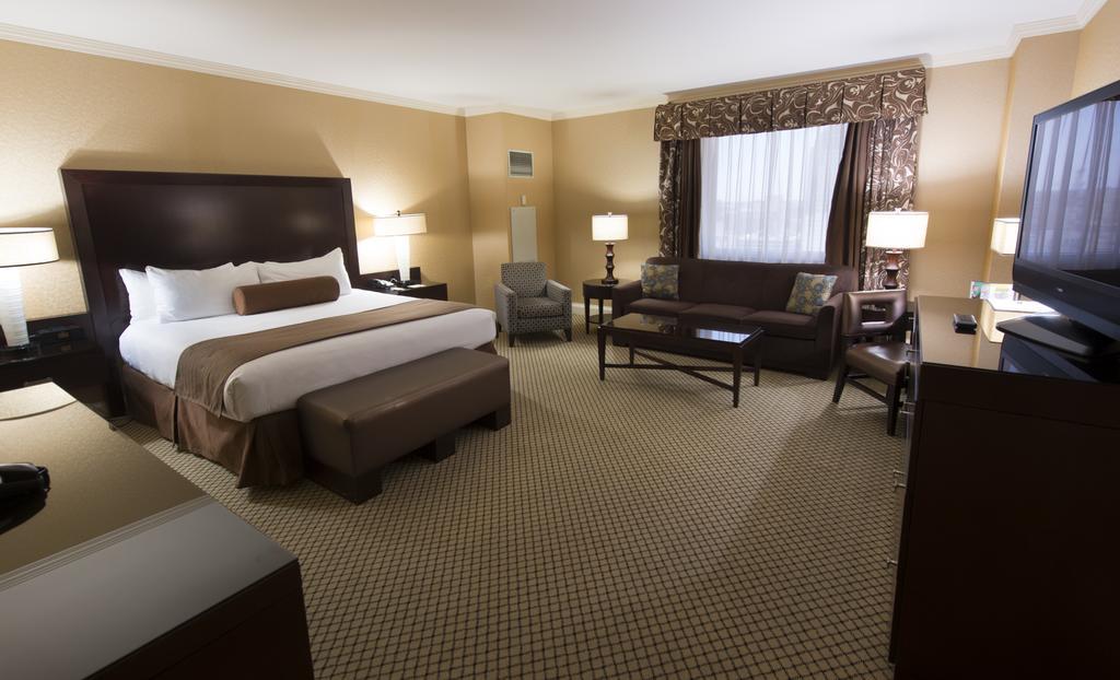 Silver Suite