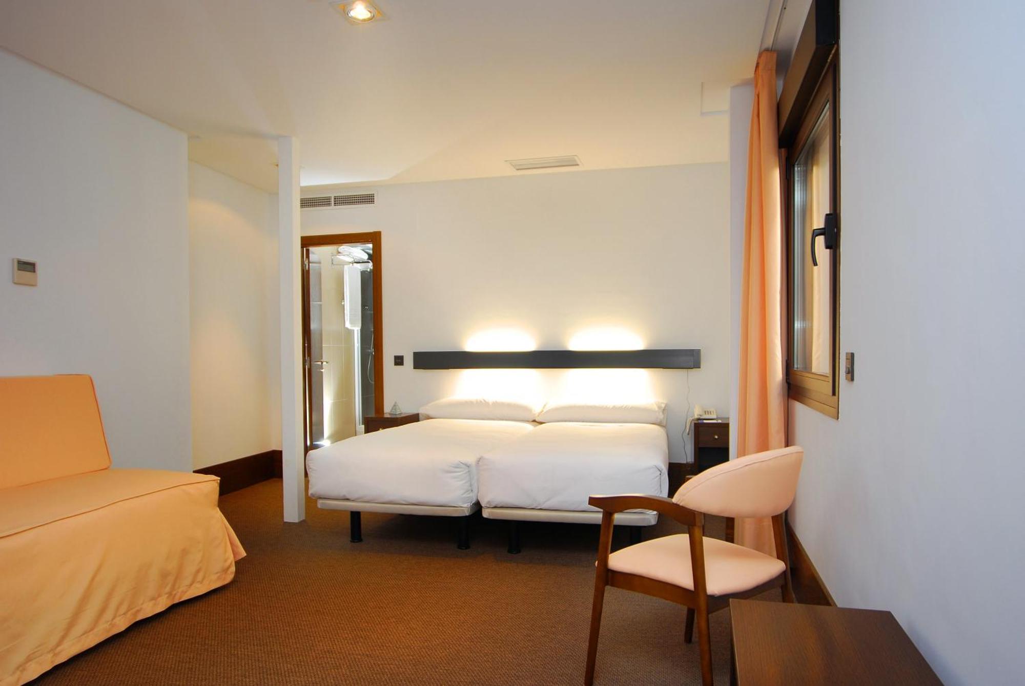 Triple Room,1580667313:JPEG