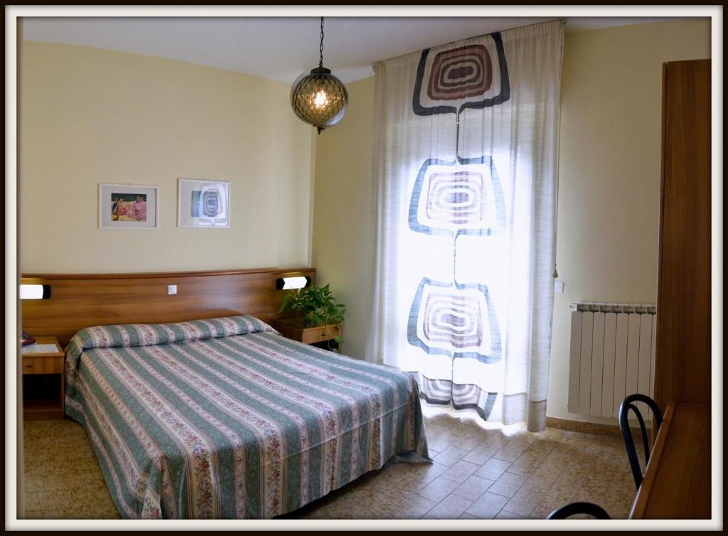 Single Room,47515429:JPEG