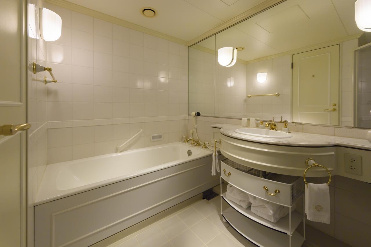 Standard Twin Room with Extra Bed - Non-Smoking