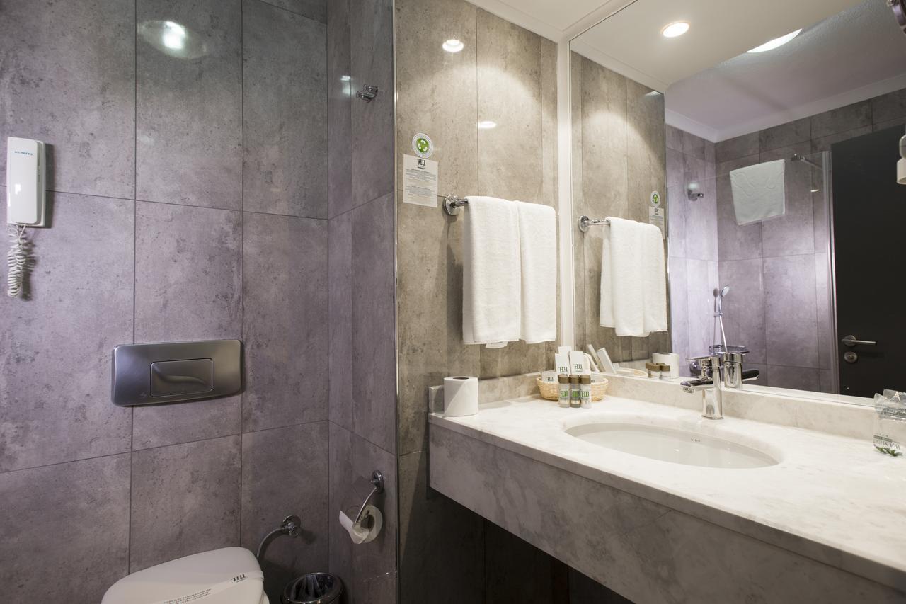 Double or Twin Room with Partial Sea View