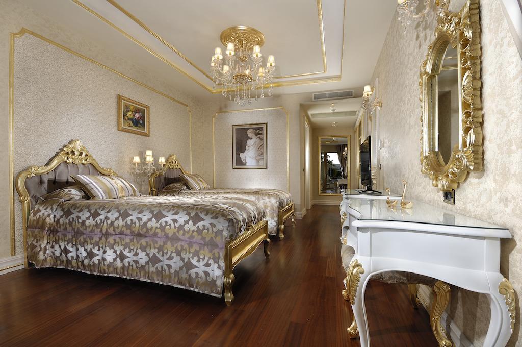 Grand Villa