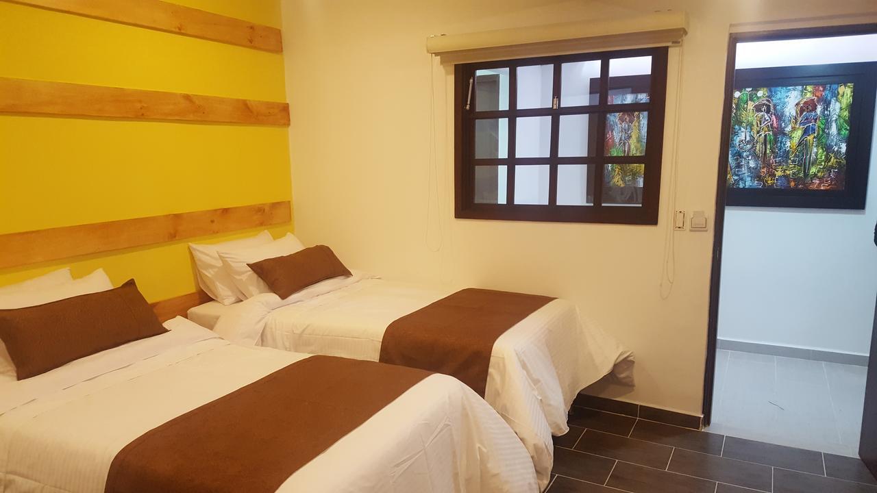 Triple Room,526865628:JPEG