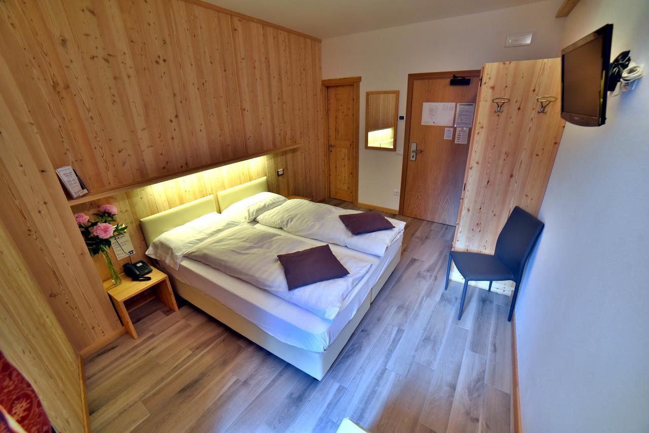 Double or Twin Room,1216273966:JPEG