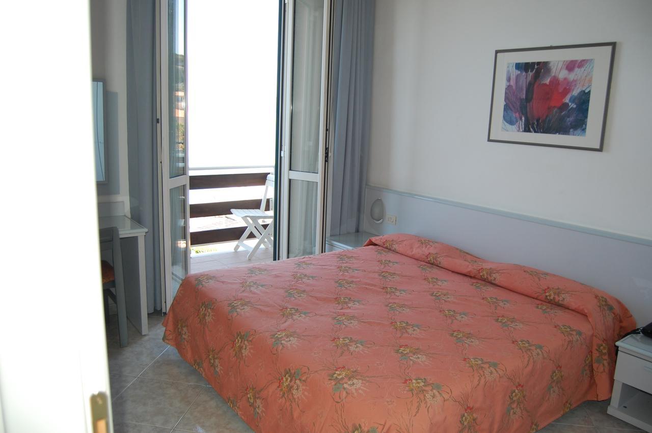 Double or Twin Room Balcony Sea View