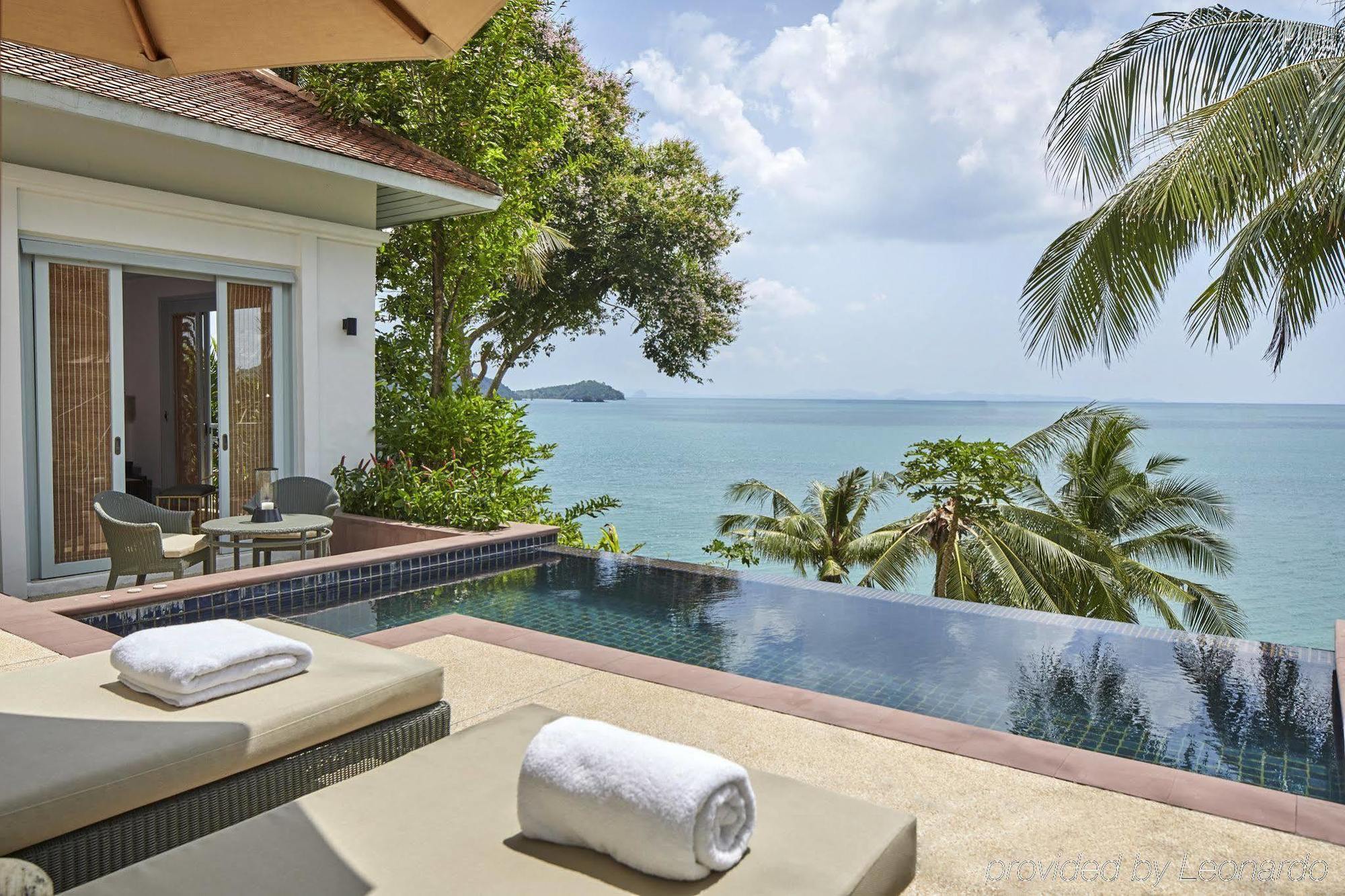 Pool-Villa mit Meerblick