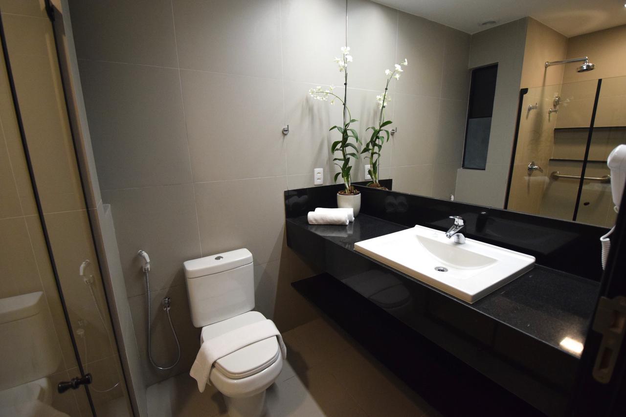Quarto com 2 Camas de Solteiro