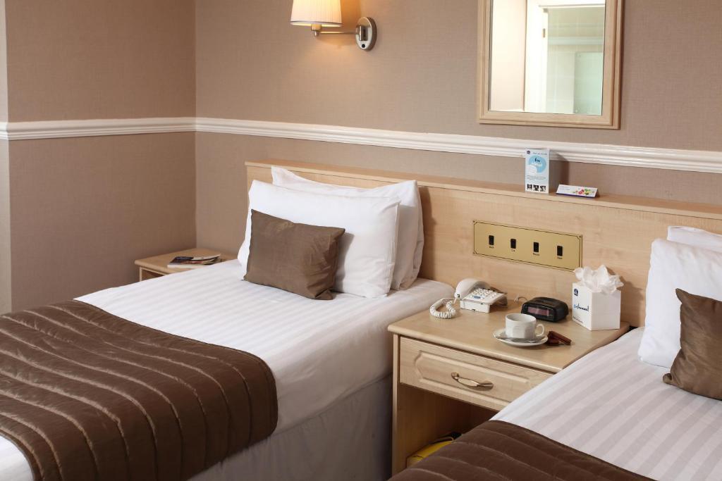 Standard Twin Room - Non-Smoking