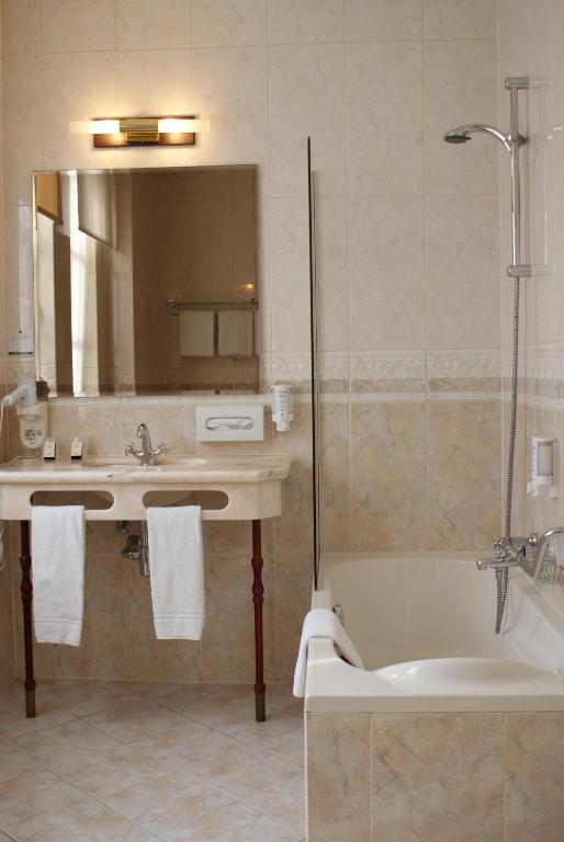 Comfort Doppelzimmer mit Badewanne