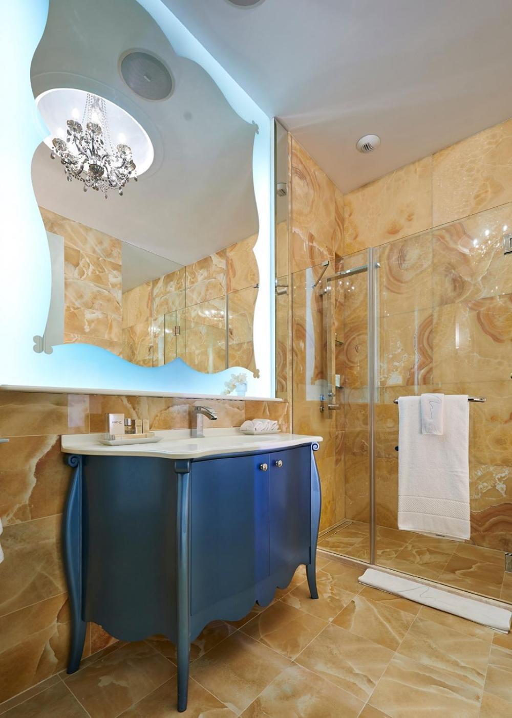 One-Bedroom Opera Suite,1403776556:JPEG