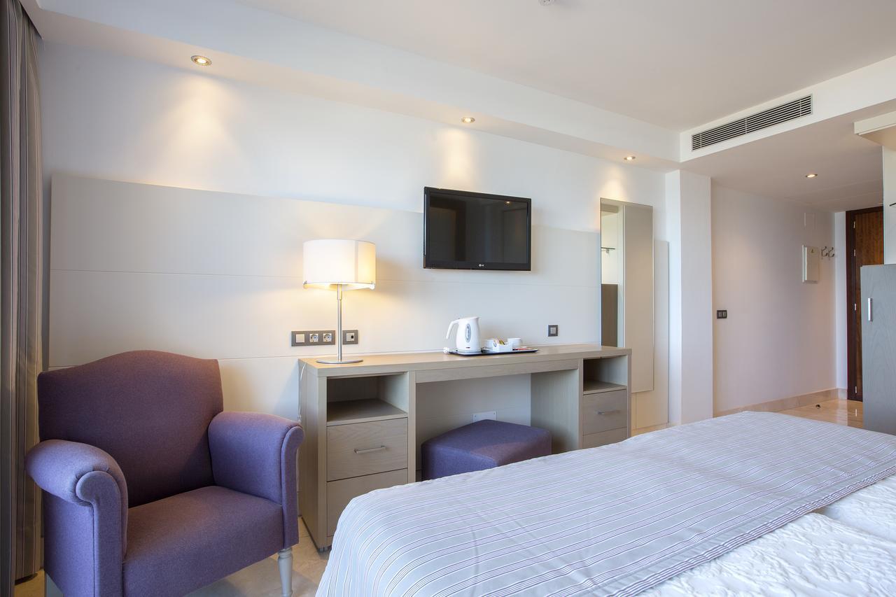 Double or Twin Room,631936821:JPEG