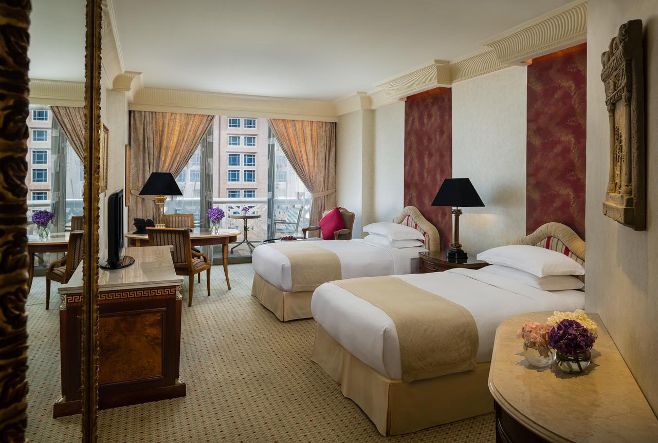 Premium King Room with Pool and Sea View - Smoking