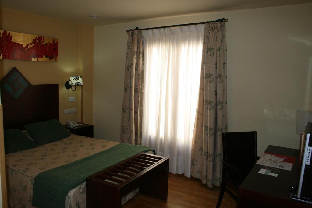 Double or Twin Room,1273022530:JPEG