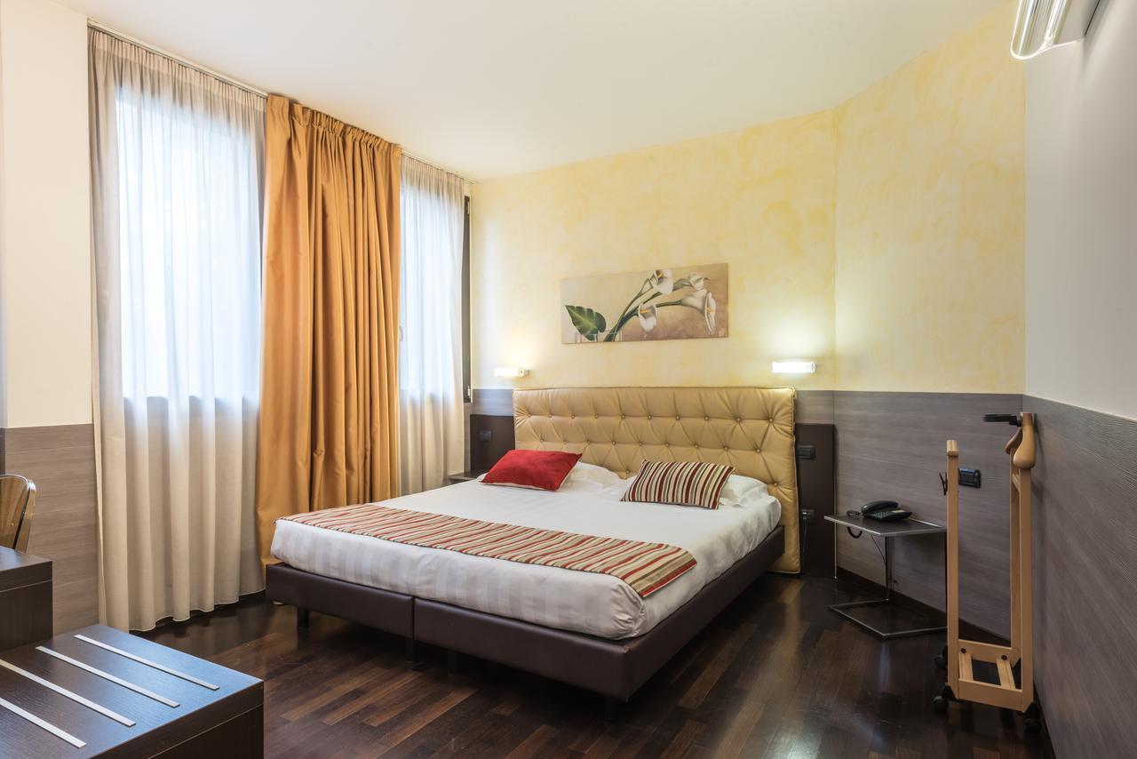 Classic Double or Twin Room,1772889120:JPEG
