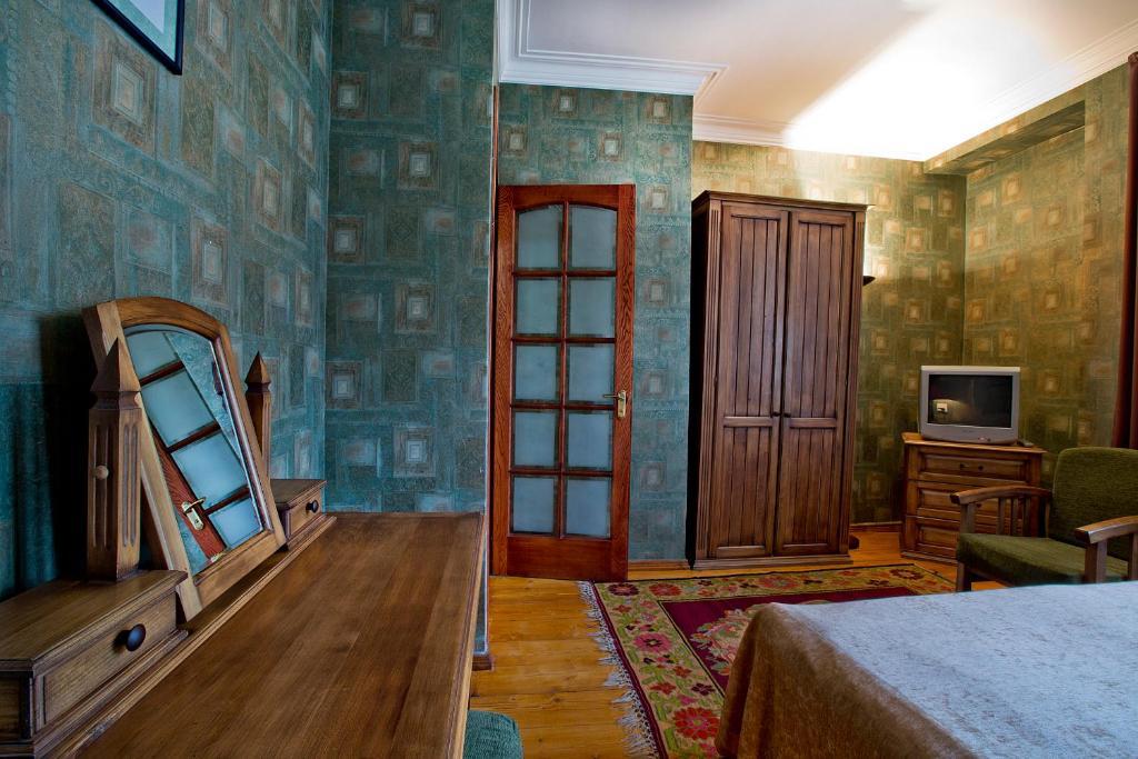 King Suite with Balcony