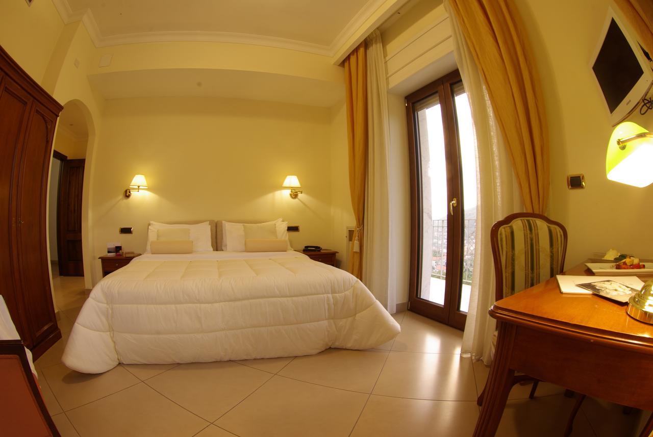Camera Matrimoniale/Doppia con Letti Singoli