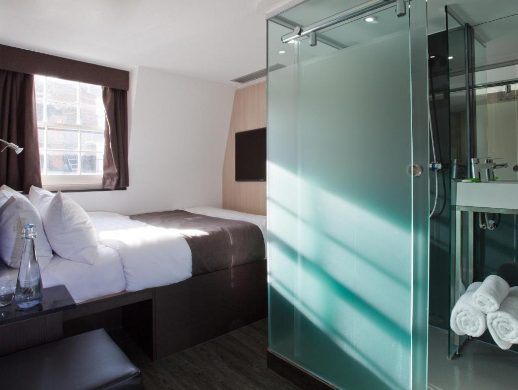 Double Room,64382470:JPEG