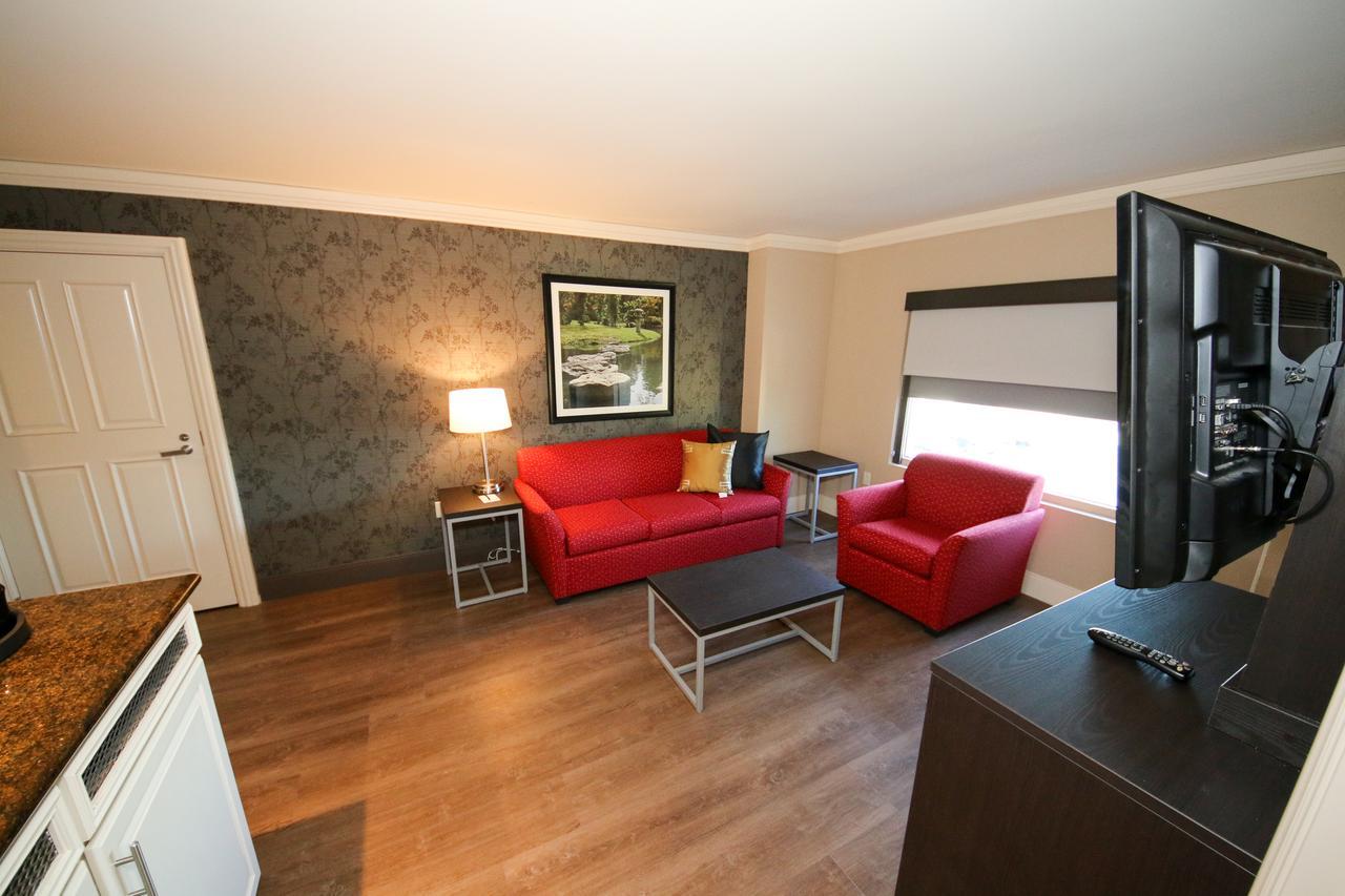 One-Bedroom Suite